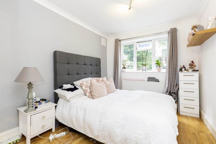 Stunning Garden Apartment Gascony Avenue, West Hampstead